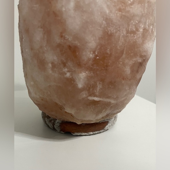 Himalayan Crystal Salt Lamp - Picture 9 of 9